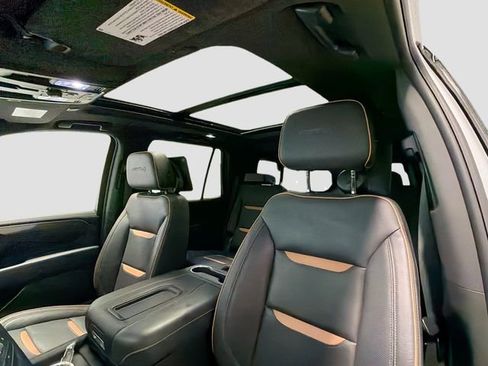 Used 2024 GMC Yukon AT4 w/ AT4 Premium Package AWD/4WD image 21