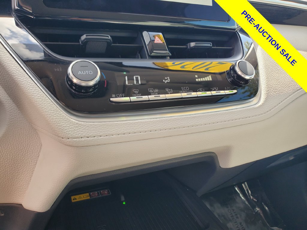 Used 2026 Toyota Corolla Cross LE FWD image 28