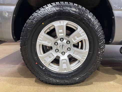 Used 2019 Nissan Titan SV AWD/4WD image 43