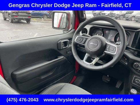 Certified 2025 Jeep Wrangler Unlimited Sahara AWD/4WD image 58