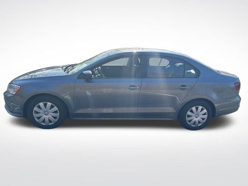 Used 2016 Volkswagen Jetta S image 2