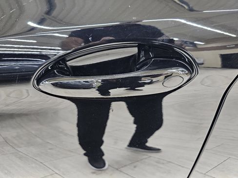 Used 2020 BMW 530i w/ Convenience Package image 13