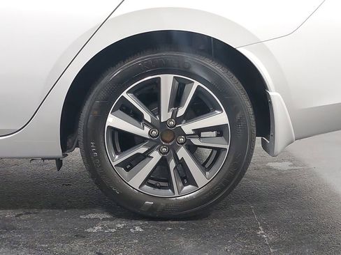 New 2025 Nissan Versa SV w/ Trunk Package image 32