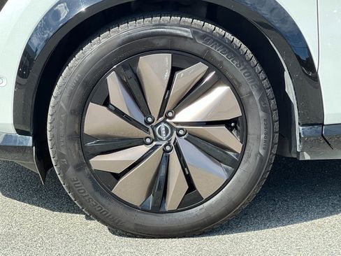 Used 2023 Nissan Ariya FWD image 26
