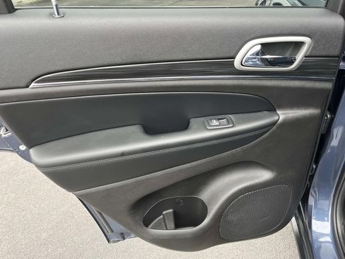 Used 2021 Jeep Grand Cherokee Limited w/ Trailer Tow Group IV image 18