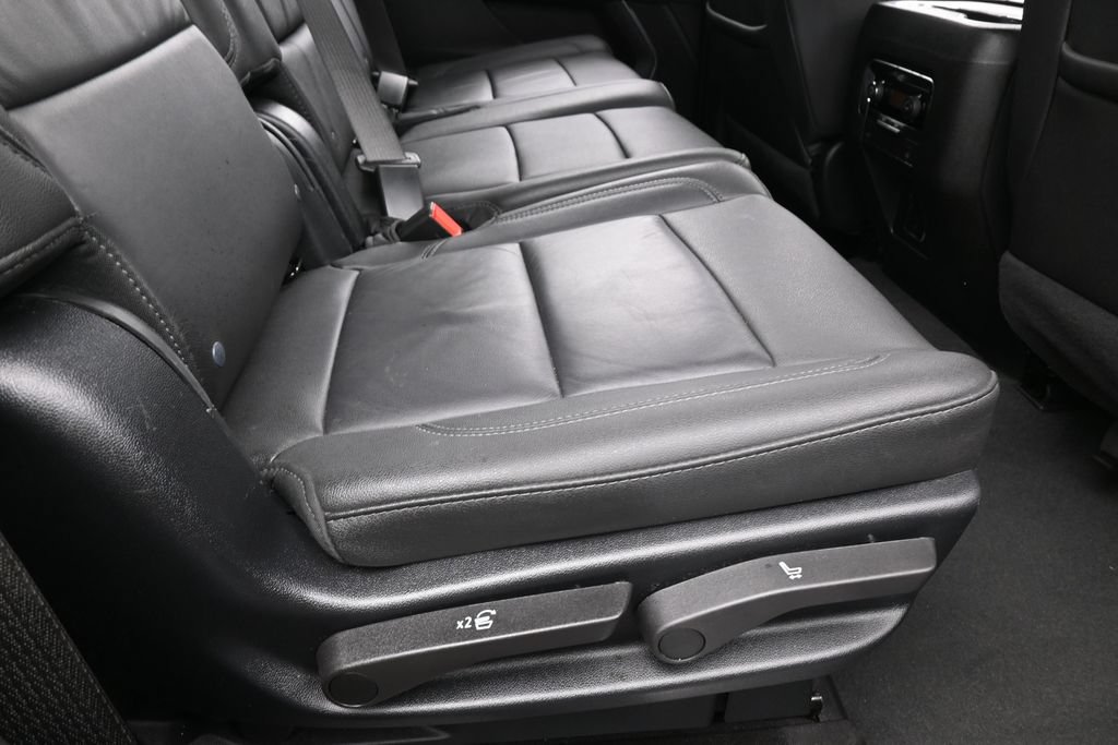 Used 2025 Chevrolet Tahoe Z71 AWD/4WD image 45