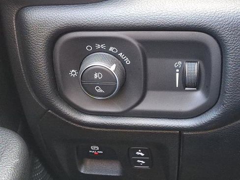 Used 2021 RAM 1500 Big Horn image 27