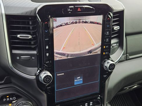 Used 2026 RAM 1500 4x4 Crew Cab image 22