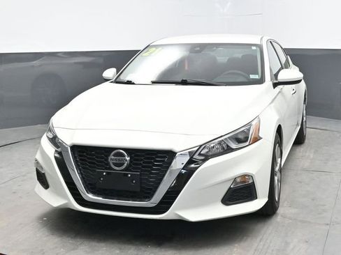 Used 2021 Nissan Altima 2.5 S FWD image 2