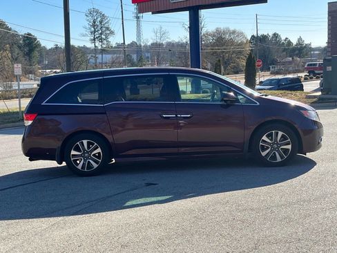 Used 2014 Honda Odyssey Touring Elite image 4