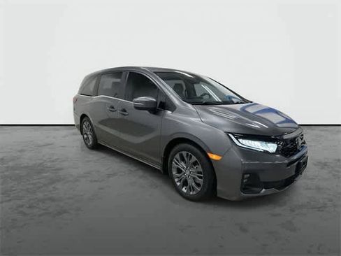 Certified 2025 Honda Odyssey Touring image 5