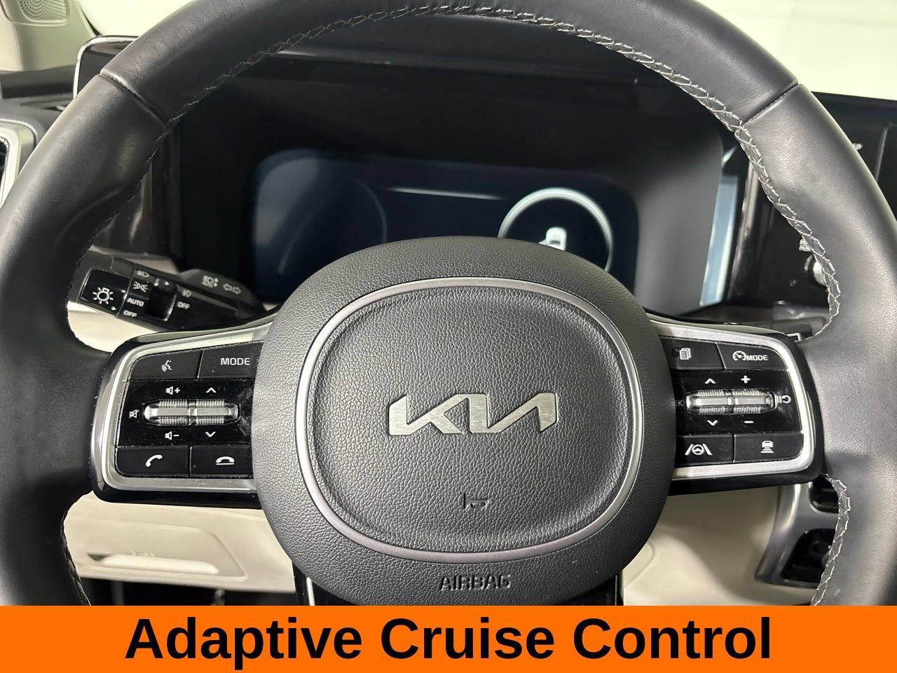Used 2023 Kia Sorento SX AWD/4WD image 17