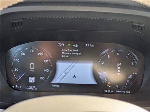 Used 2021 Volvo XC60 T5 Momentum w/ Premium Package image 10