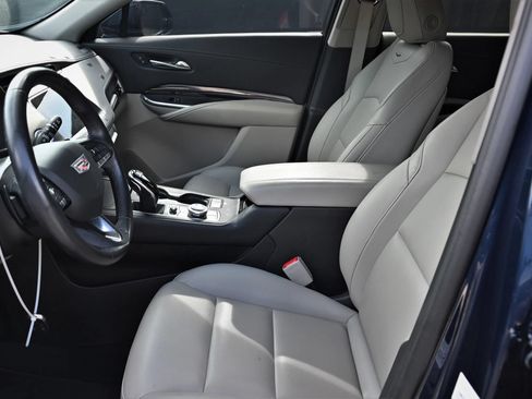 Used 2021 Cadillac XT4 Luxury FWD image 13