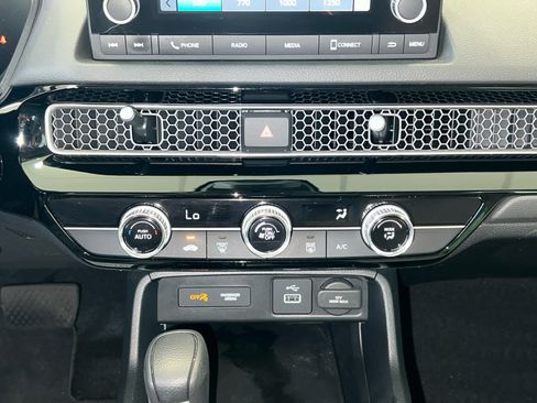Used 2023 Honda Civic LX image 24