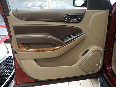 Used 2017 Chevrolet Suburban Premier AWD/4WD image 28
