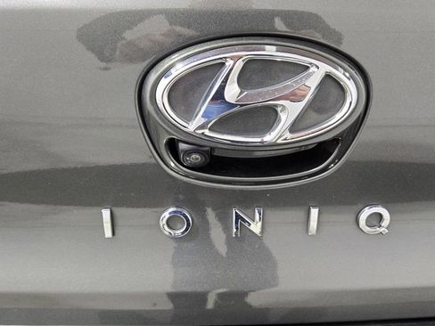 Used 2020 Hyundai Ioniq Blue image 25