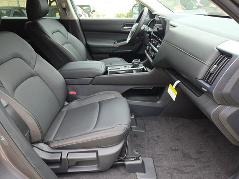 New 2026 Nissan Pathfinder SL FWD image 20