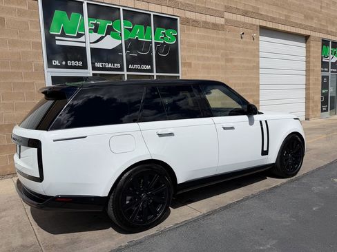 Used 2023 Land Rover Range Rover SE image 7