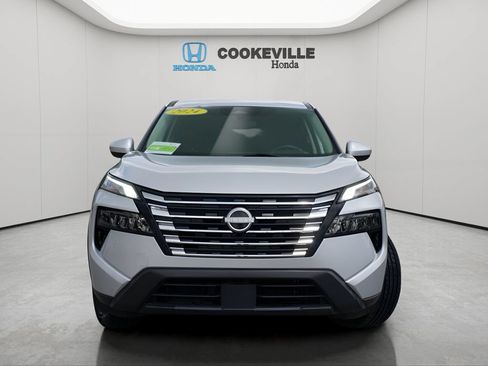 Used 2024 Nissan Rogue SV FWD image 4
