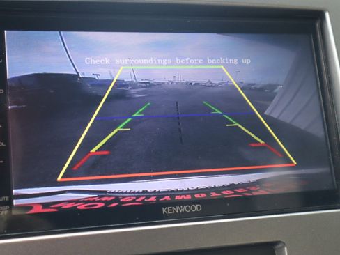 Used 2017 Ford Explorer XLT image 78