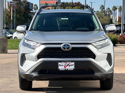 New 2025 Toyota RAV4 XLE image 10