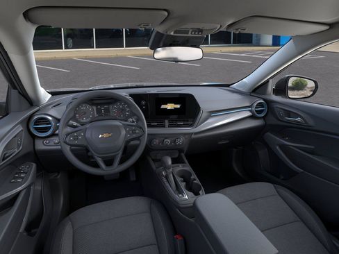 New 2026 Chevrolet Trax LS w/ LS Convenience Package FWD image 15