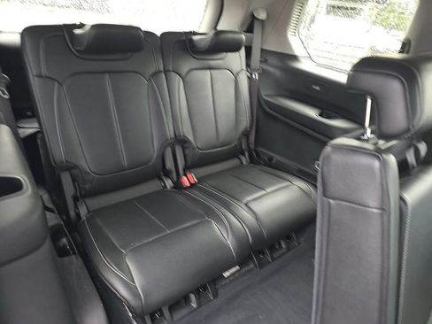 Used 2023 Jeep Grand Cherokee L Limited w/ Black Appearance Package RWD image 23