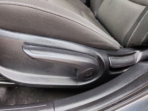 Used 2023 Kia Forte LX image 12