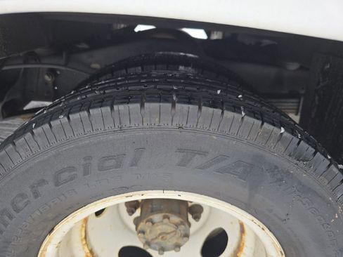 Used 2011 Ford E-450 and Econoline 450 Super Duty w/ Shuttle Bus Prep Pkg image 19