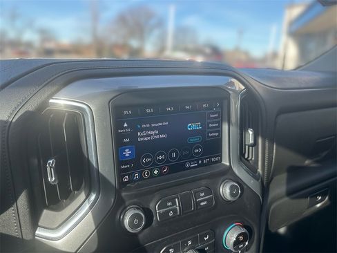 Used 2022 Chevrolet Silverado 2500 LT w/ Z71 Sport Edition image 13