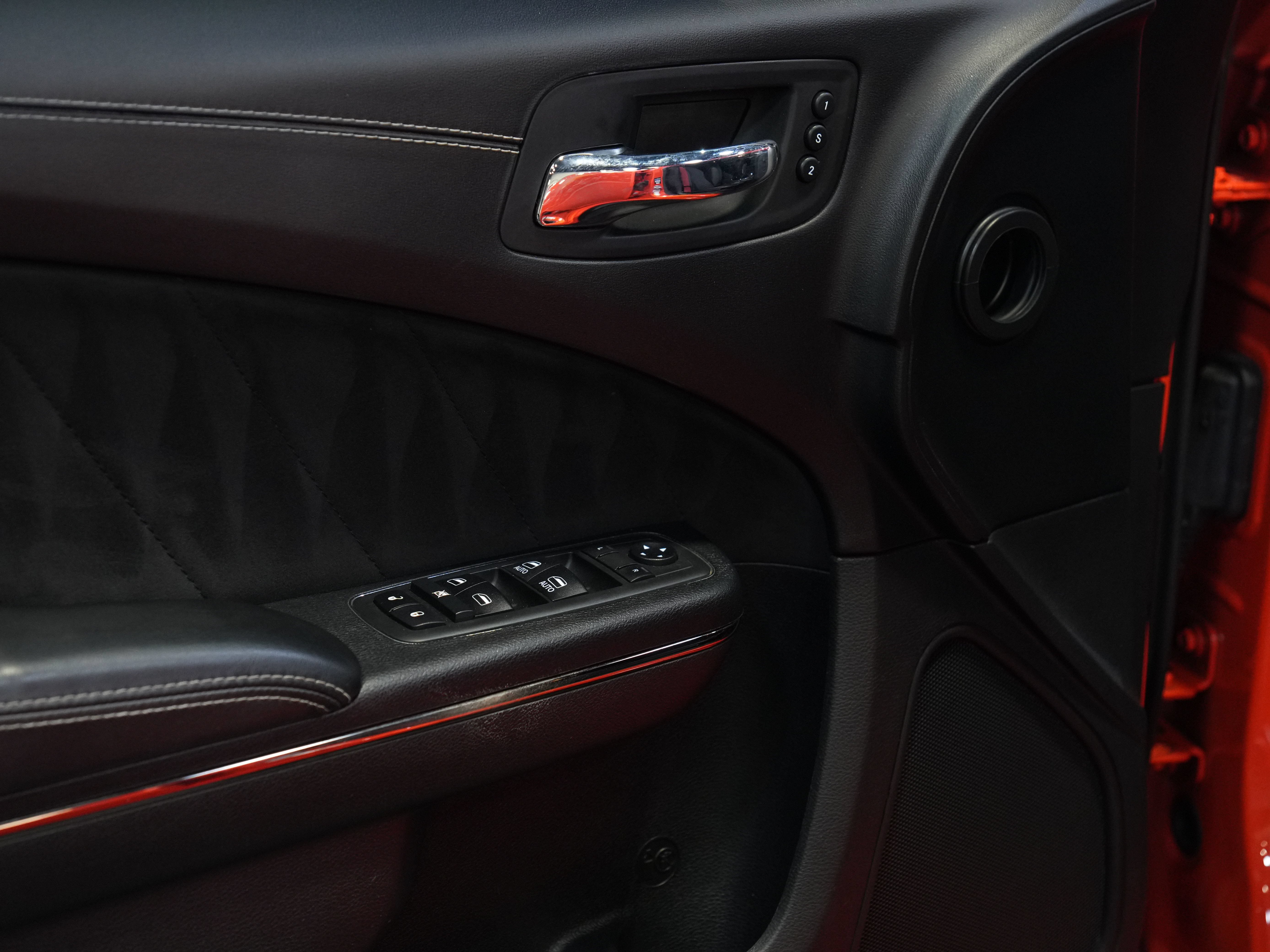 Used 2019 Dodge Charger SRT Hellcat w/ Navigation & Travel Group RWD image 23