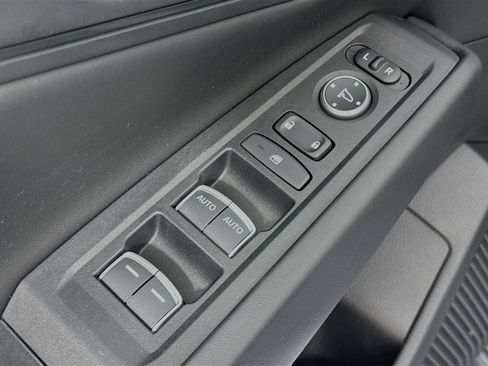 Certified 2023 Honda Accord EX image 17