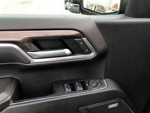 Used 2022 Chevrolet Silverado 1500 RST w/ Convenience Package II image 12