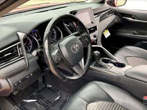 Used 2021 Toyota Camry SE image 13