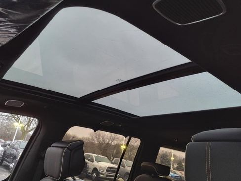 New 2024 Jeep Grand Wagoneer Series III image 10