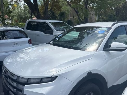 Used 2025 Hyundai Santa Cruz SEL image 1