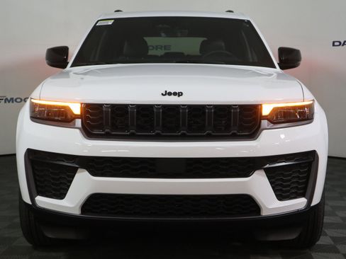 New 2026 Jeep Grand Cherokee Altitude AWD/4WD image 13