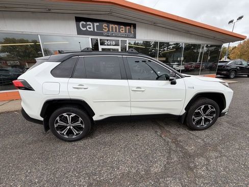 Used 2022 Toyota RAV4 XSE w/ Weather Package image 8