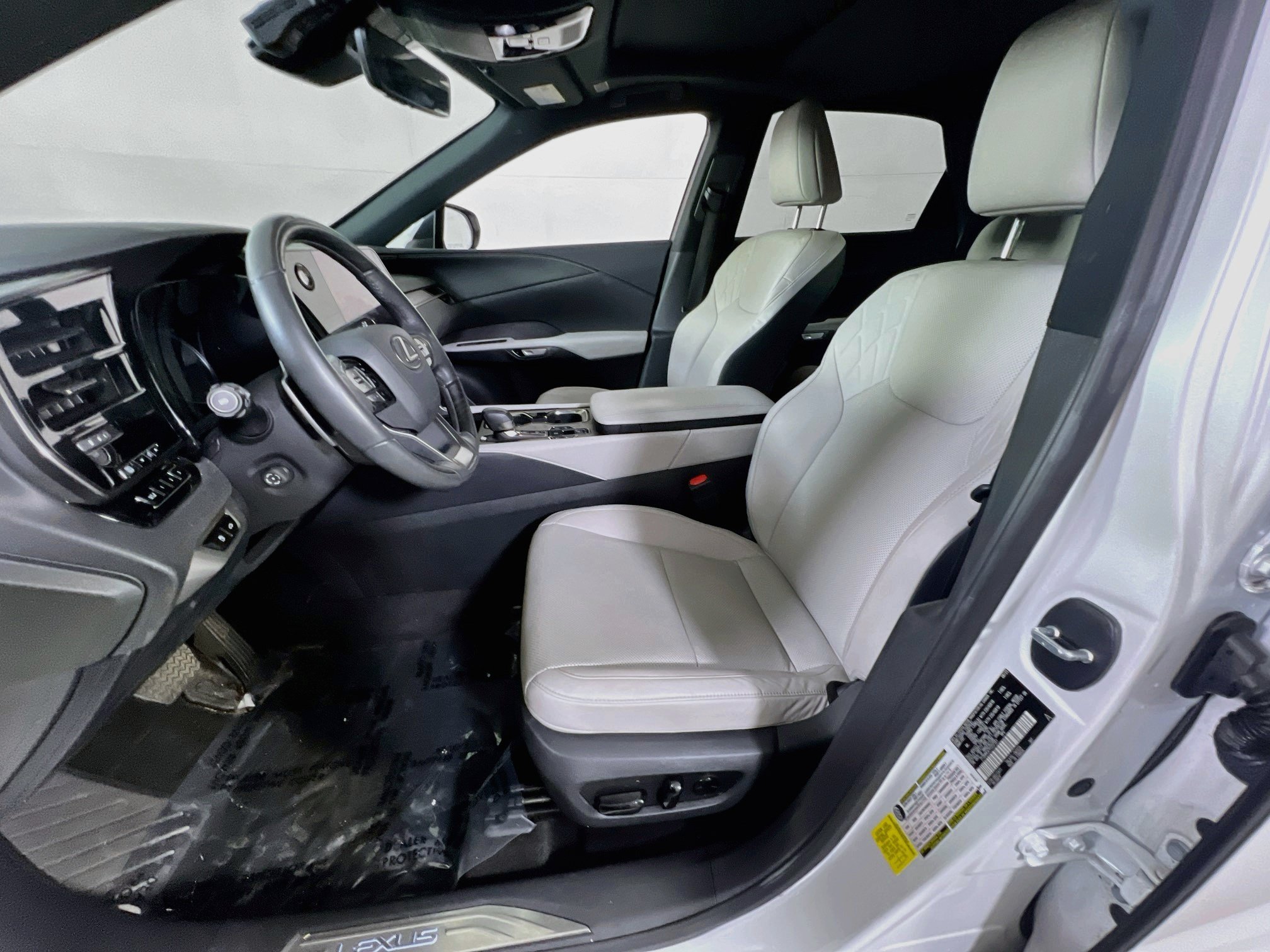 Used 2023 Lexus RX 350 Premium w/ Accessory Package (K3) AWD/4WD image 20