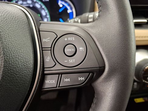 Certified 2023 Toyota RAV4 XLE Premium AWD/4WD image 10