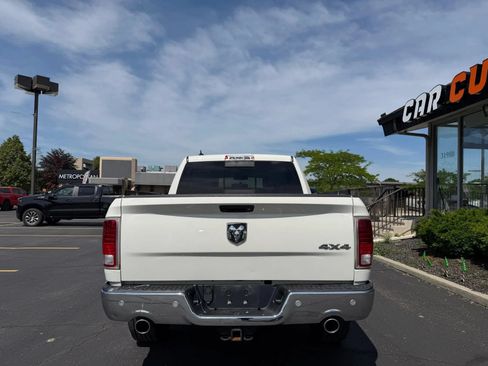Used 2017 RAM 1500 Laramie w/ Convenience Group AWD/4WD image 8