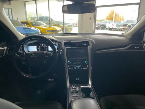 Used 2020 Ford Fusion SE image 20