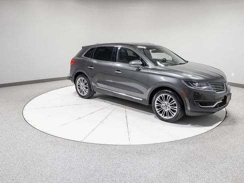Used 2018 Lincoln MKX Reserve w/ Driver Assistance Package image 29