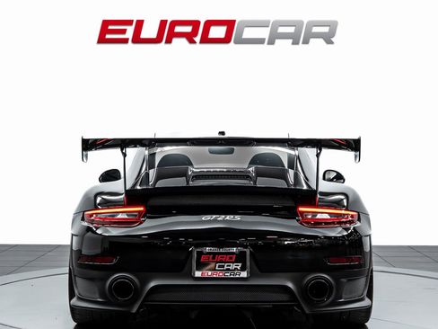Used 2018 Porsche 911 GT2 RS image 4