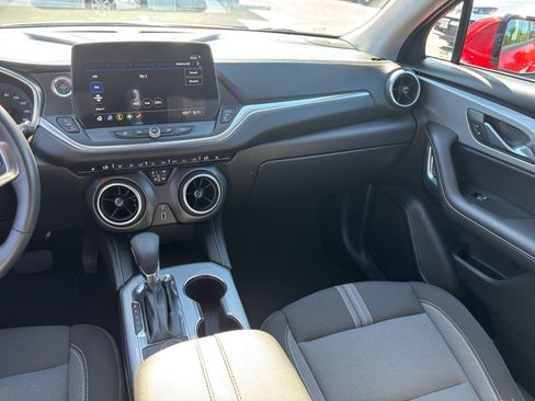 Used 2026 Chevrolet Blazer LT FWD image 37