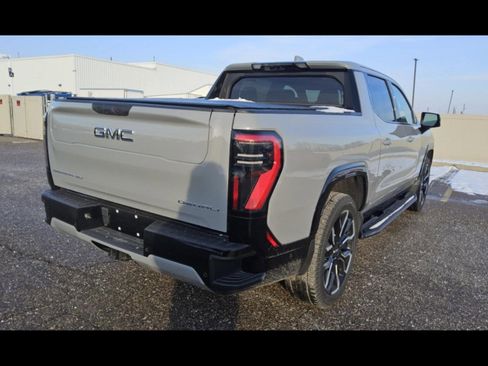 Used 2024 GMC Sierra EV Denali image 6