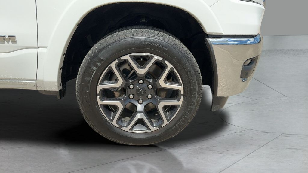 Used 2026 RAM 1500 Laramie AWD/4WD image 24