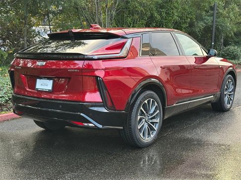 New 2026 Cadillac Lyriq Sport image 5