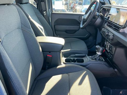 New 2026 Jeep Gladiator Sport AWD/4WD image 13